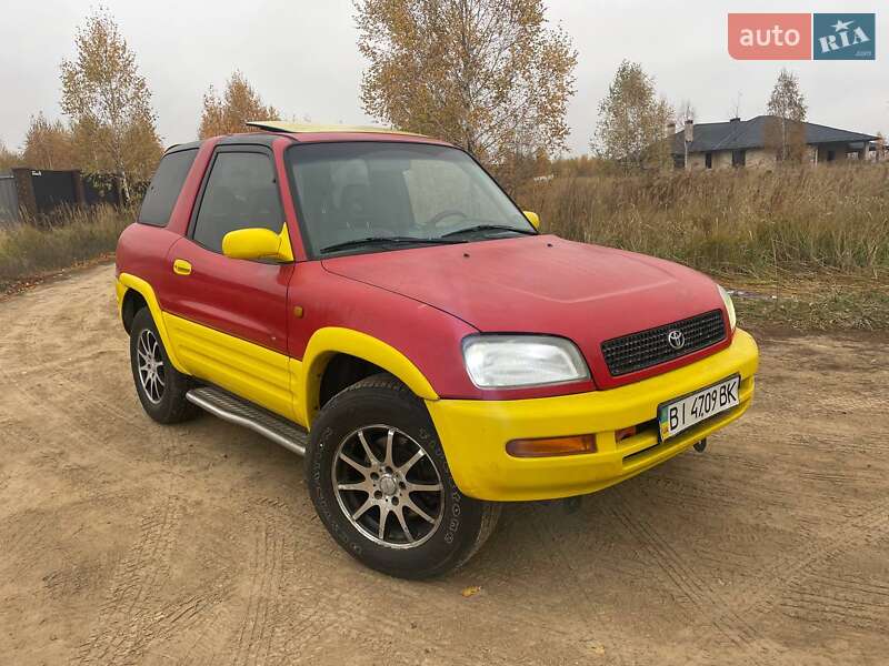 Внедорожник / Кроссовер Toyota RAV4 1995 в Киеве