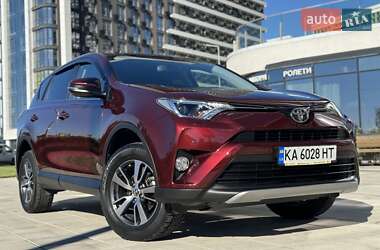 Позашляховик / Кросовер Toyota RAV4 2017 в Києві