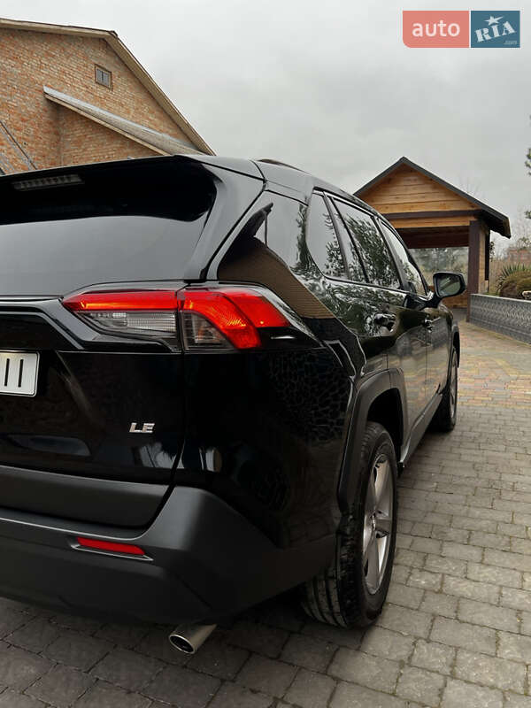 Позашляховик / Кросовер Toyota RAV4 2018 в Дубні