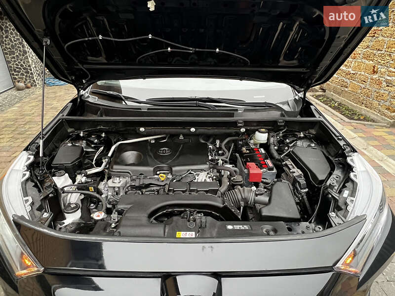 Позашляховик / Кросовер Toyota RAV4 2018 в Дубні