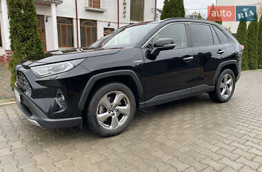 Позашляховик / Кросовер Toyota RAV4 2019 в Чернівцях