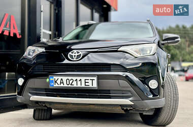 Позашляховик / Кросовер Toyota RAV4 2016 в Києві