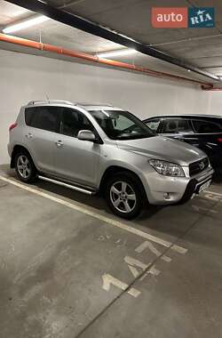 Позашляховик / Кросовер Toyota RAV4 2006 в Львові