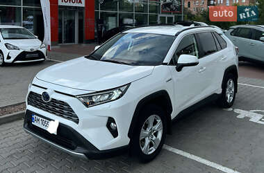 Позашляховик / Кросовер Toyota RAV4 2020 в Житомирі