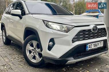 Позашляховик / Кросовер Toyota RAV4 2020 в Львові