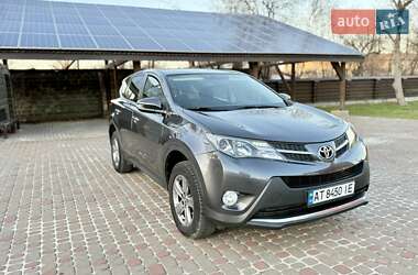 Позашляховик / Кросовер Toyota RAV4 2015 в Калуші