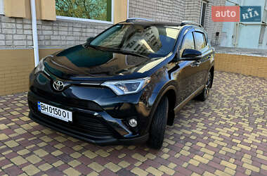 Внедорожник / Кроссовер Toyota RAV4 2018 в Одессе