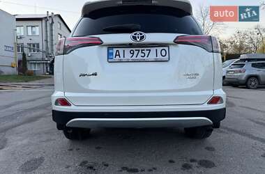 Внедорожник / Кроссовер Toyota RAV4 2017 в Броварах