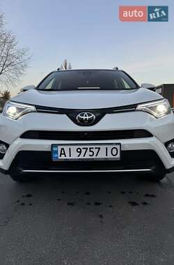 Внедорожник / Кроссовер Toyota RAV4 2017 в Броварах