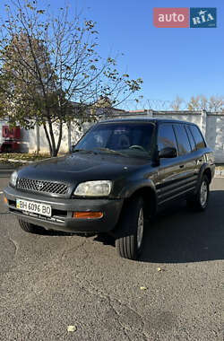 Позашляховик / Кросовер Toyota RAV4 1998 в Одесі