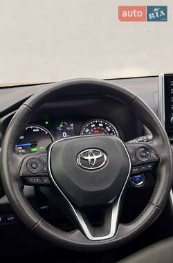 Внедорожник / Кроссовер Toyota RAV4 2021 в 