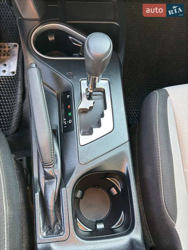 Позашляховик / Кросовер Toyota RAV4 2016 в Львові