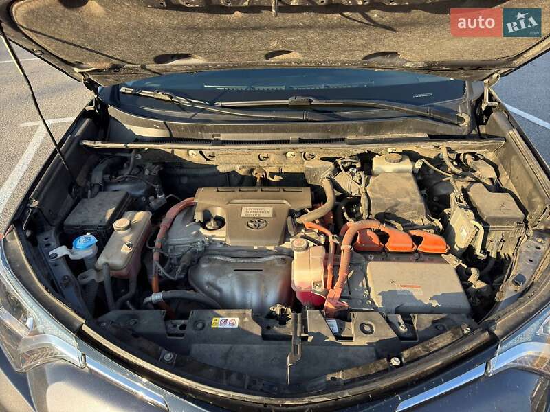 Позашляховик / Кросовер Toyota RAV4 2016 в Львові