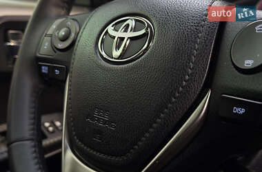 Внедорожник / Кроссовер Toyota RAV4 2013 в 