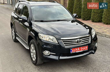 Внедорожник / Кроссовер Toyota RAV4 2011 в Ровно