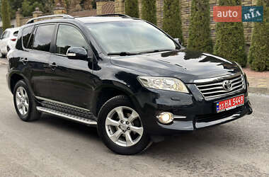 Внедорожник / Кроссовер Toyota RAV4 2011 в Ровно