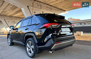 Внедорожник / Кроссовер Toyota RAV4 2021 в Киеве