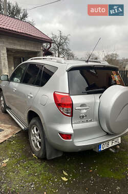 Позашляховик / Кросовер Toyota RAV4 2006 в Львові