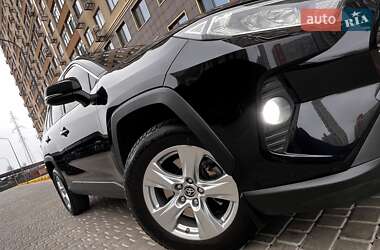 Внедорожник / Кроссовер Toyota RAV4 2021 в Одессе