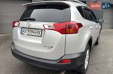 Внедорожник / Кроссовер Toyota RAV4 2013 в Харькове