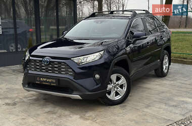 Позашляховик / Кросовер Toyota RAV4 2021 в Івано-Франківську