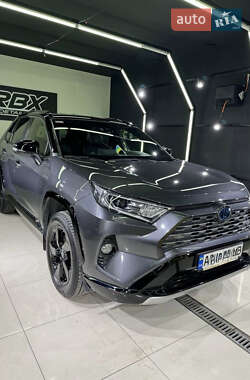 Внедорожник / Кроссовер Toyota RAV4 2019 в Каменском