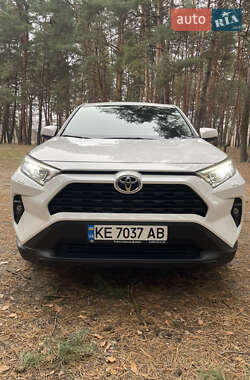 Позашляховик / Кросовер Toyota RAV4 2023 в Кам'янському