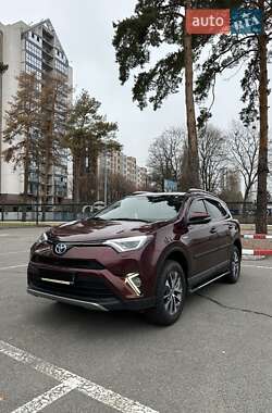 Позашляховик / Кросовер Toyota RAV4 2017 в Харкові