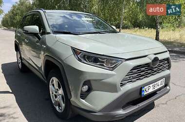 Внедорожник / Кроссовер Toyota RAV4 2021 в Запорожье