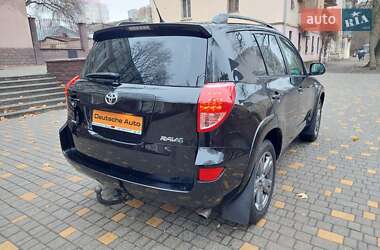 Позашляховик / Кросовер Toyota RAV4 2006 в 