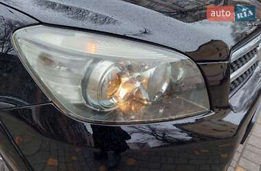 Позашляховик / Кросовер Toyota RAV4 2006 в 