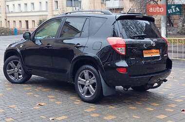 Позашляховик / Кросовер Toyota RAV4 2006 в 