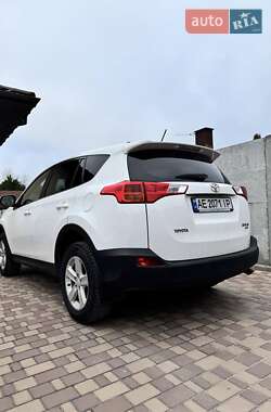 Внедорожник / Кроссовер Toyota RAV4 2014 в Днепре