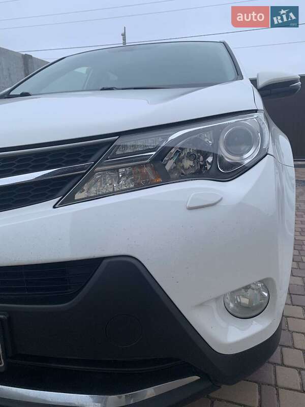 Позашляховик / Кросовер Toyota RAV4 2014 в Дніпрі