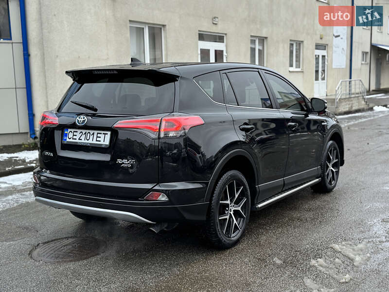 Внедорожник / Кроссовер Toyota RAV4 2016 в Черновцах