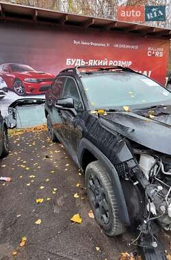 Внедорожник / Кроссовер Toyota RAV4 2021 в 