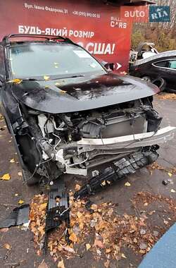 Внедорожник / Кроссовер Toyota RAV4 2021 в 