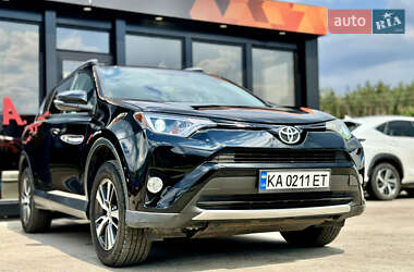 Позашляховик / Кросовер Toyota RAV4 2016 в Києві