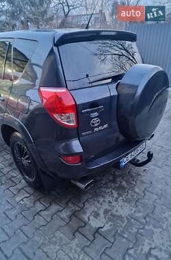 Внедорожник / Кроссовер Toyota RAV4 2007 в Черновцах