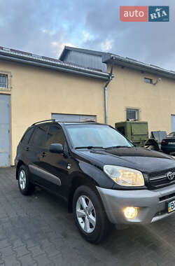 Внедорожник / Кроссовер Toyota RAV4 2004 в Жовкве