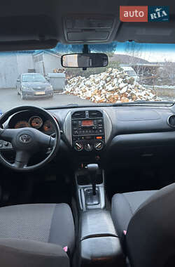 Внедорожник / Кроссовер Toyota RAV4 2004 в Жовкве