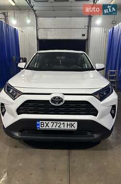 Позашляховик / Кросовер Toyota RAV4 2022 в Хмельницькому