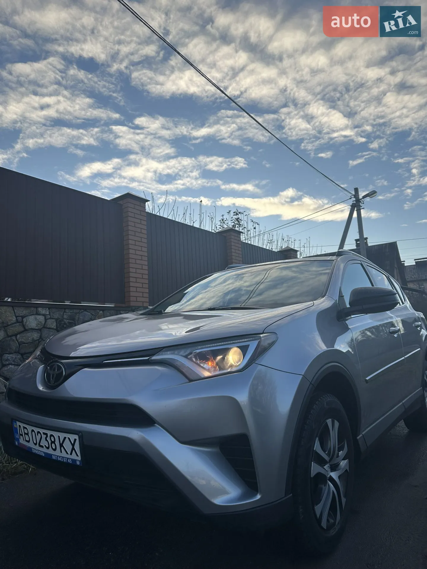 2017 Toyota RAV 4 - мініатюра 6