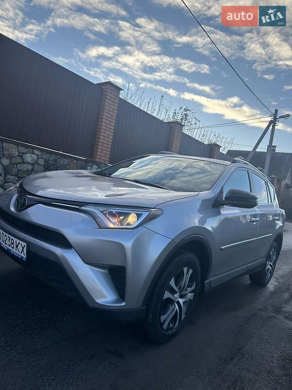 Позашляховик / Кросовер Toyota RAV4 2017 в Вінниці