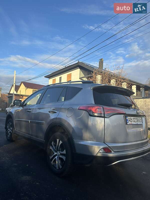 Позашляховик / Кросовер Toyota RAV4 2017 в Вінниці