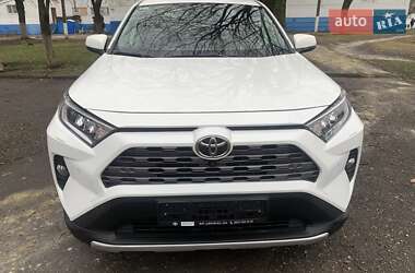 Внедорожник / Кроссовер Toyota RAV4 2019 в Харькове