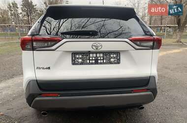 Внедорожник / Кроссовер Toyota RAV4 2019 в Харькове