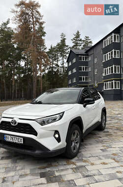 Позашляховик / Кросовер Toyota RAV4 2023 в Полтаві