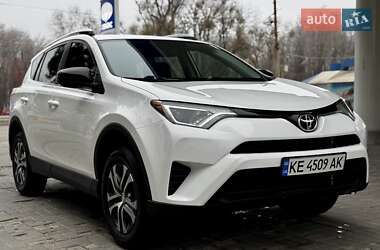 Позашляховик / Кросовер Toyota RAV4 2016 в Дніпрі