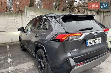 Позашляховик / Кросовер Toyota RAV4 2020 в Дніпрі